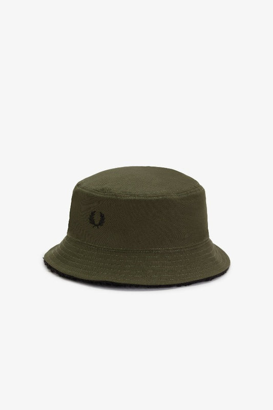 FRED PERRY REVERSIBLE BORG FLEECE BUCKETT