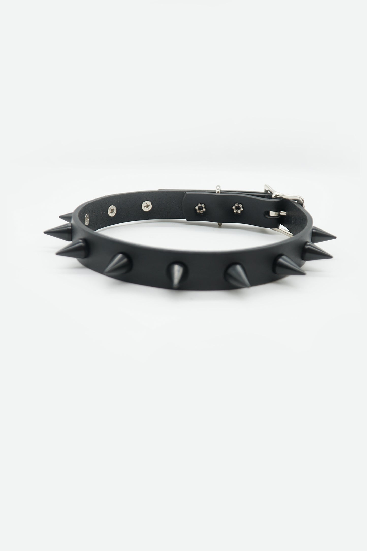 BLACK MONO SPIKE CHOKER