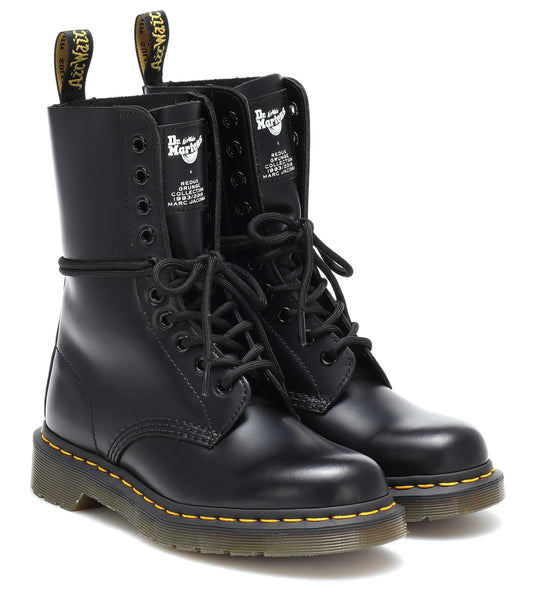 1490 MARC JACOBS X DR MARTENS