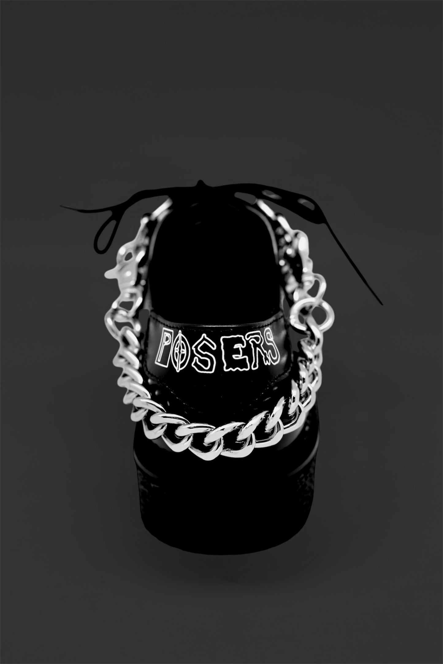 T.U.K X Posers Hollywood Cuir Noir Double Chaîne Pique Collaboration