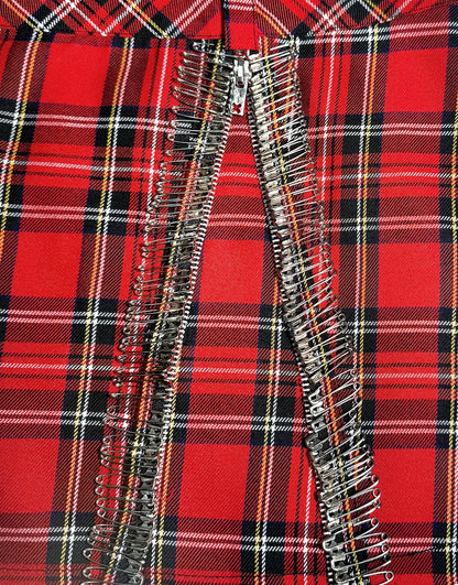 Jupe punk Tripp NYC à carreaux rouges avec épingles de sûreté