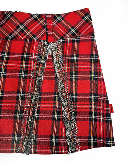 Jupe punk Tripp NYC à carreaux rouges avec épingles de sûreté
