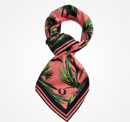 Amy Winehouse palm scarf
