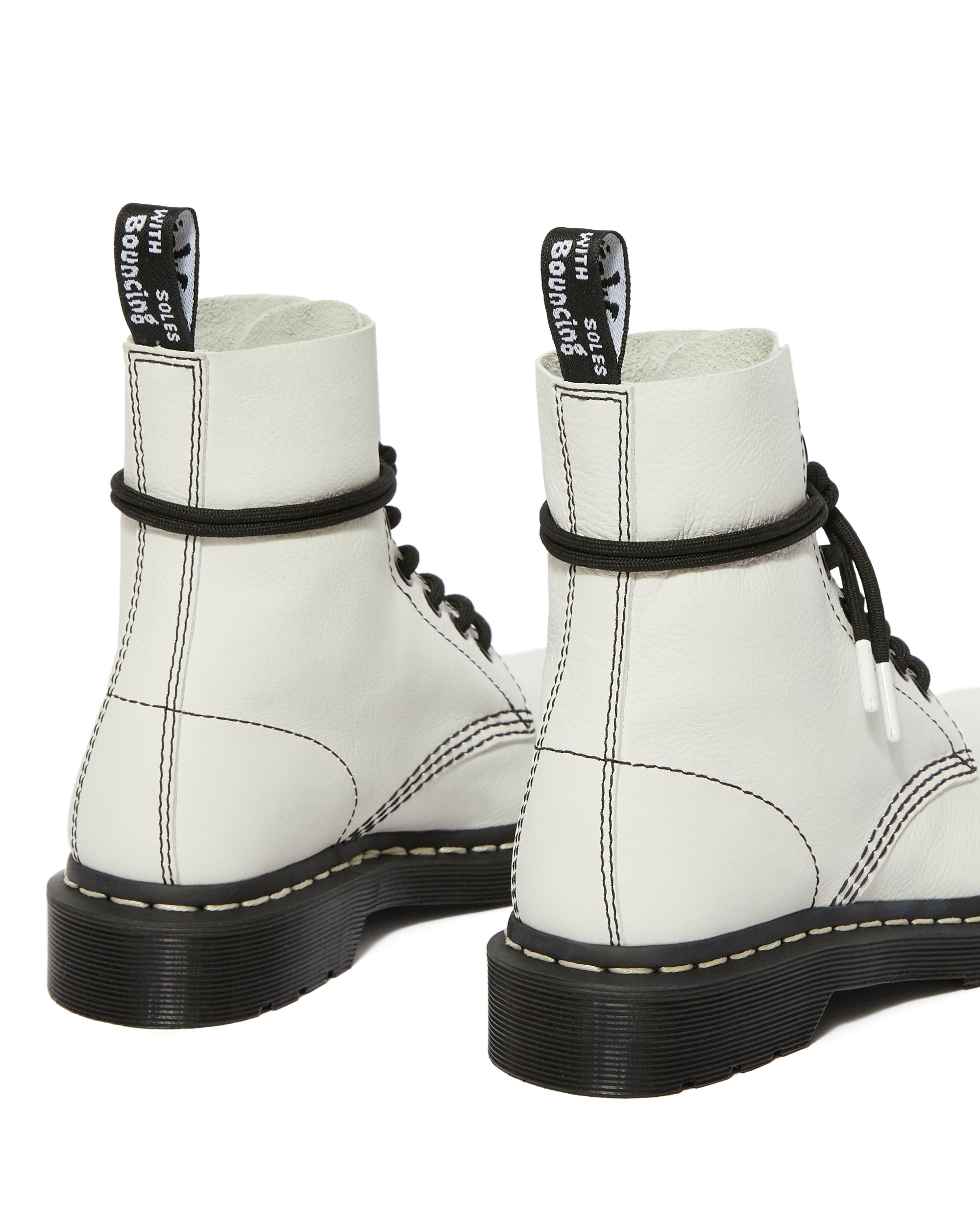 Dr martens shop pascal virginia white