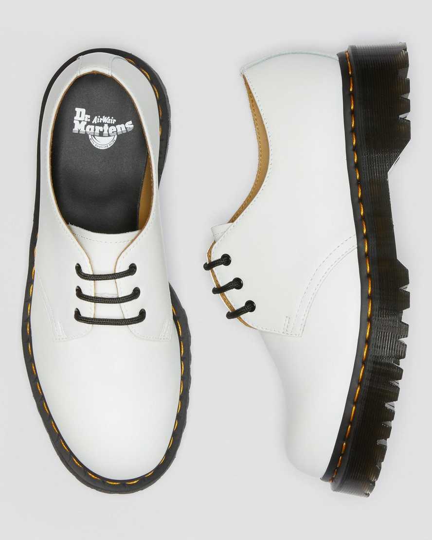 Dr martens clearance 1461 white smooth