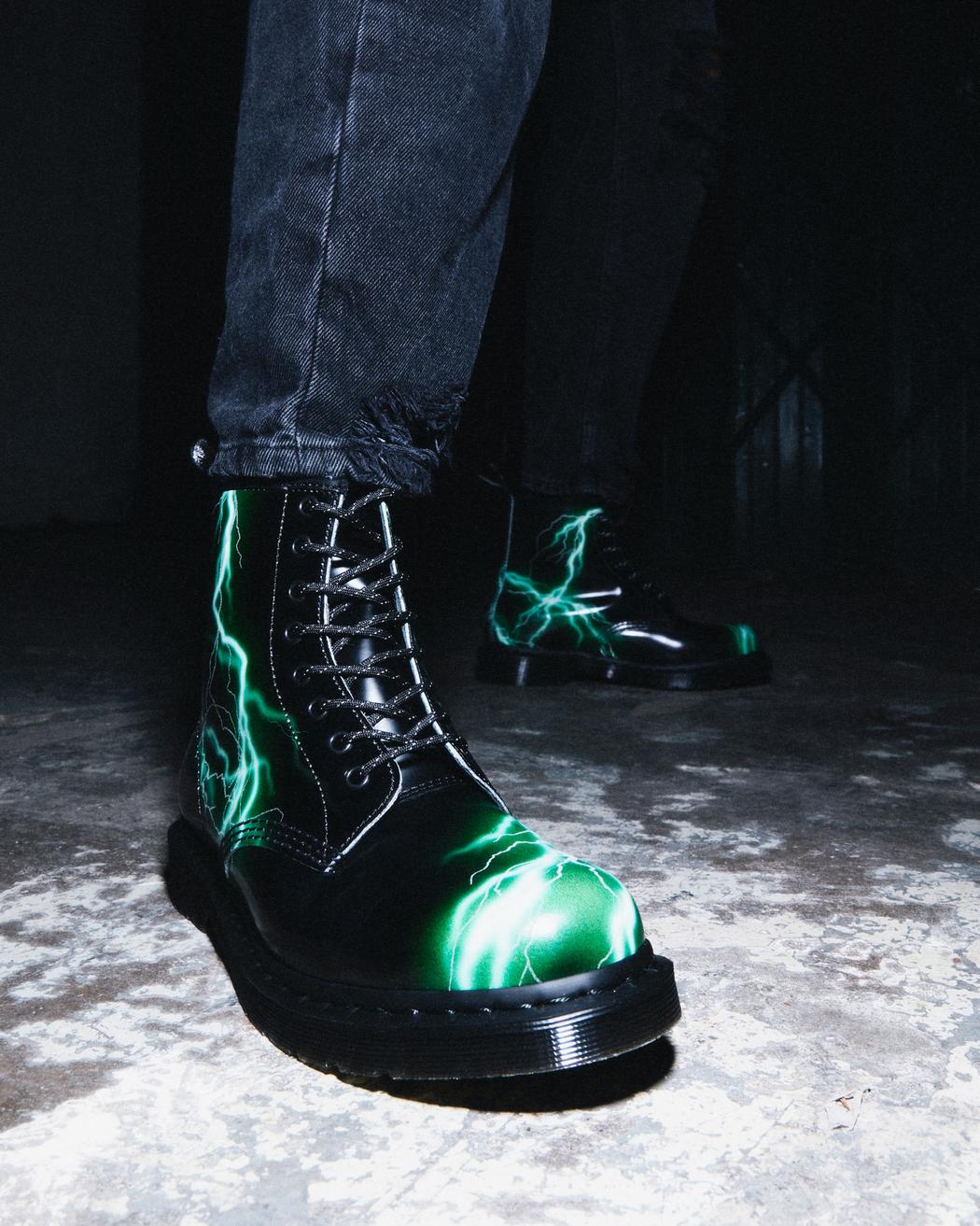 1460 Flash Black Green Smooth Leather Lace Up Boot Posers Hollywood