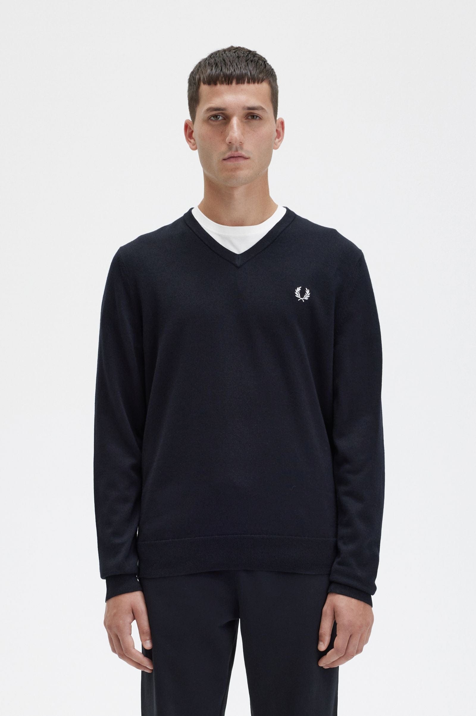 CLASSIC V NECK JUMPER
