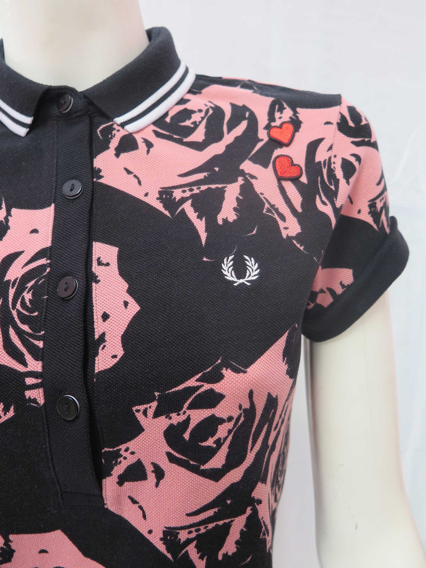 AMY WINEHOUSE ROSE PRINT SHIRT