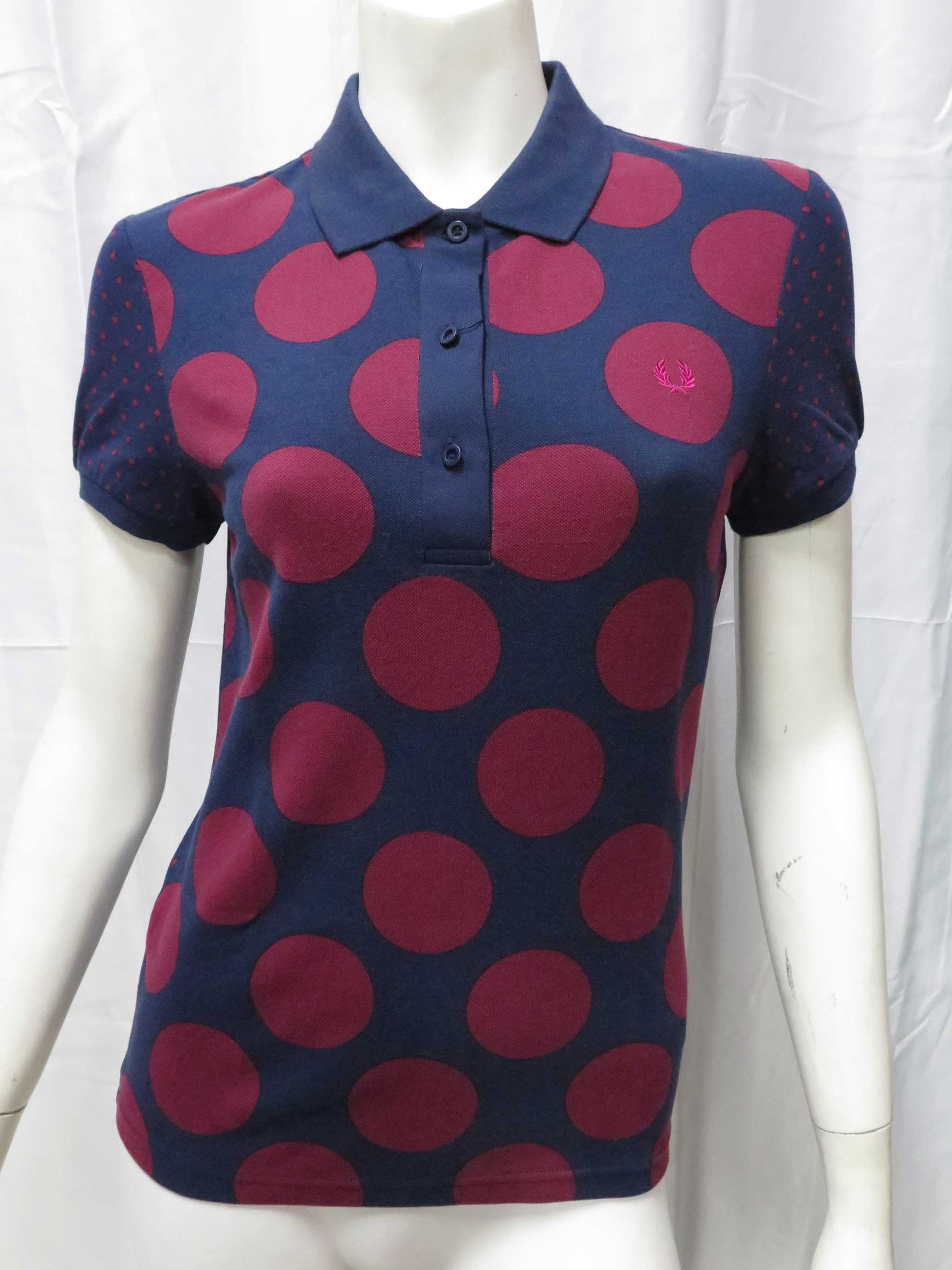 LADIES DOUBLE DOT FRED PERRY SHIRT (DARK CARBON/MAROON)