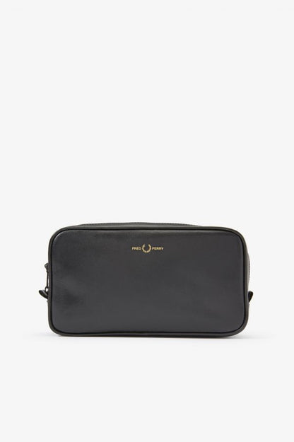 FRED PERRY ARCH BRANDED PU WASH BAG