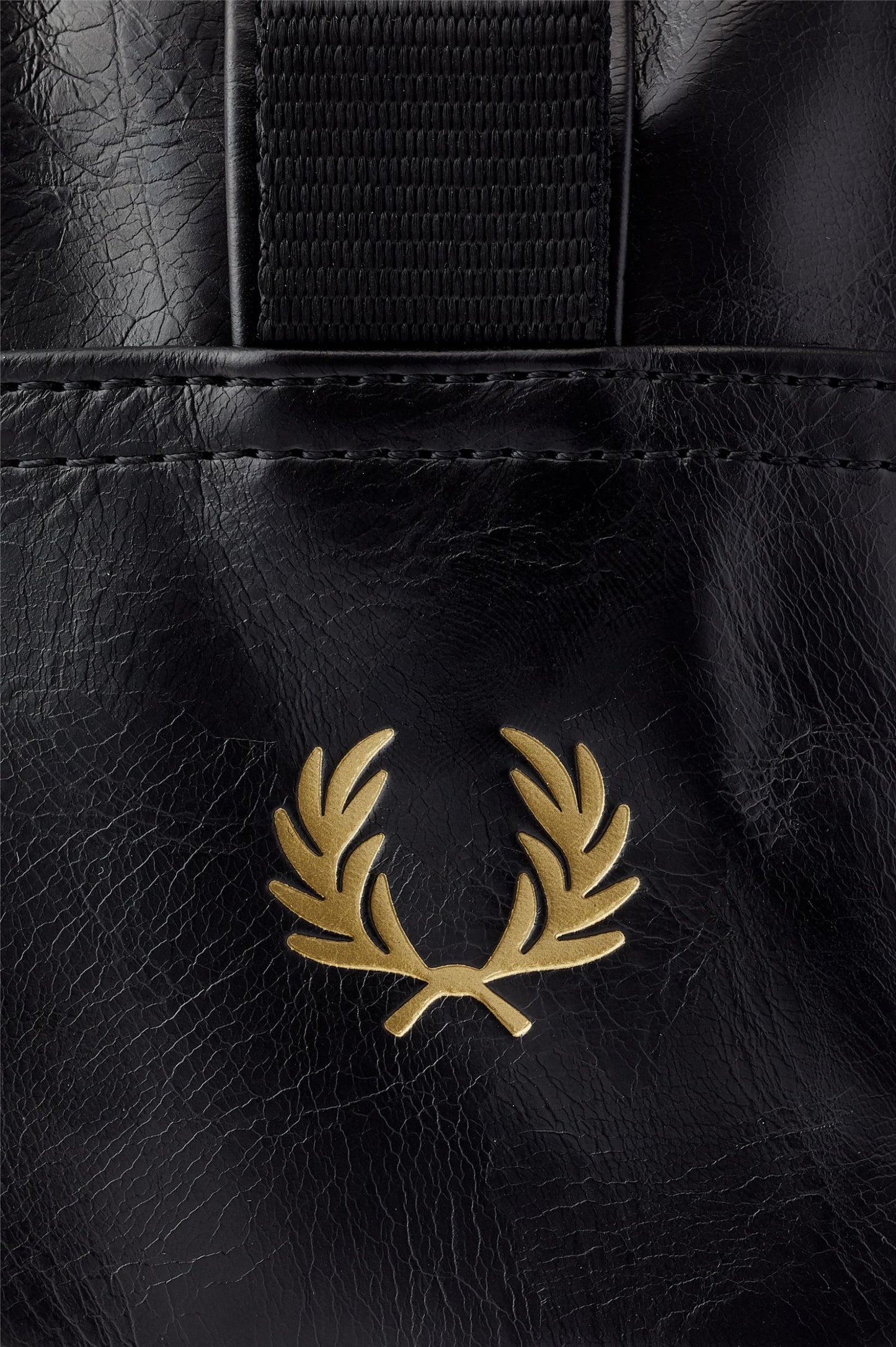 FRED PERRY ARCH BRANDED PU WASH BAG