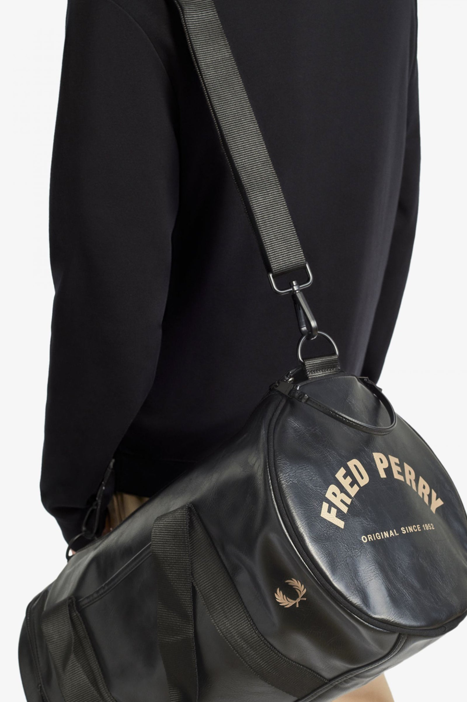 BLACK TONAL PU BARREL BAG Posers Hollywood